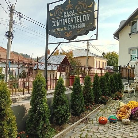 Casa Continentelor Hotel Campulung Ngoại thất bức ảnh