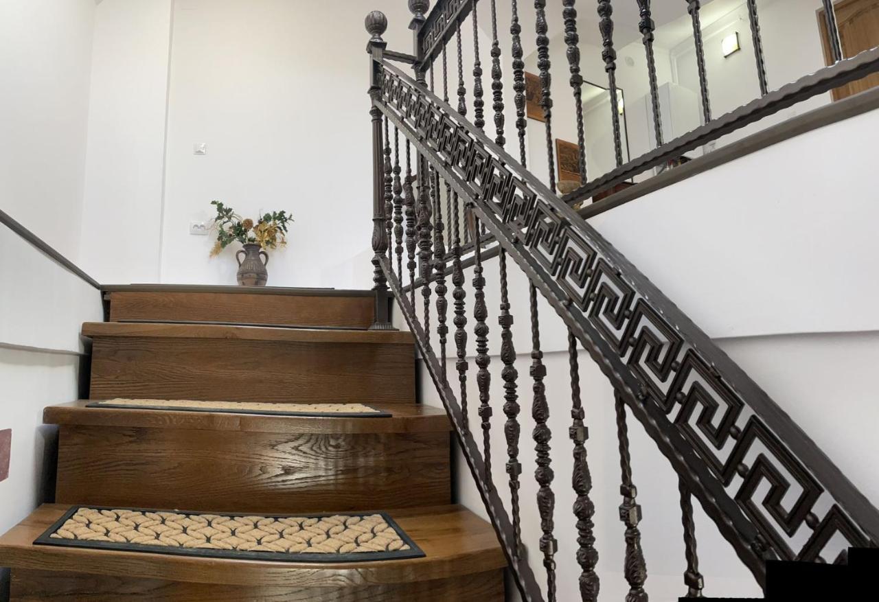 Casa Continentelor Hotel Campulung Ngoại thất bức ảnh