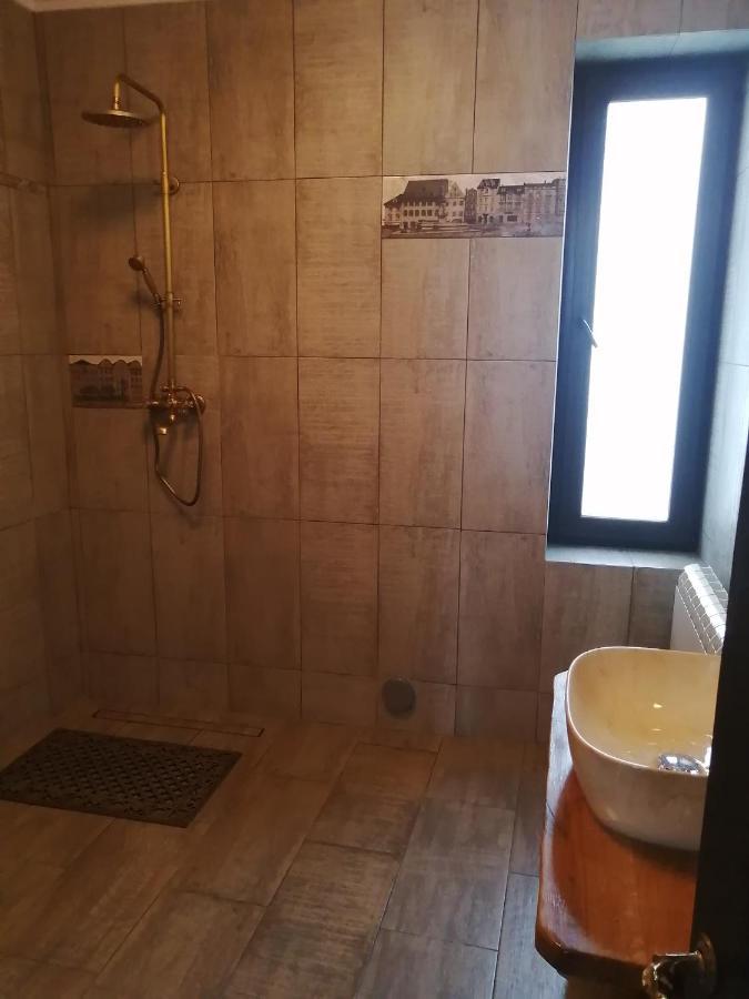 Casa Continentelor Hotel Campulung Ngoại thất bức ảnh