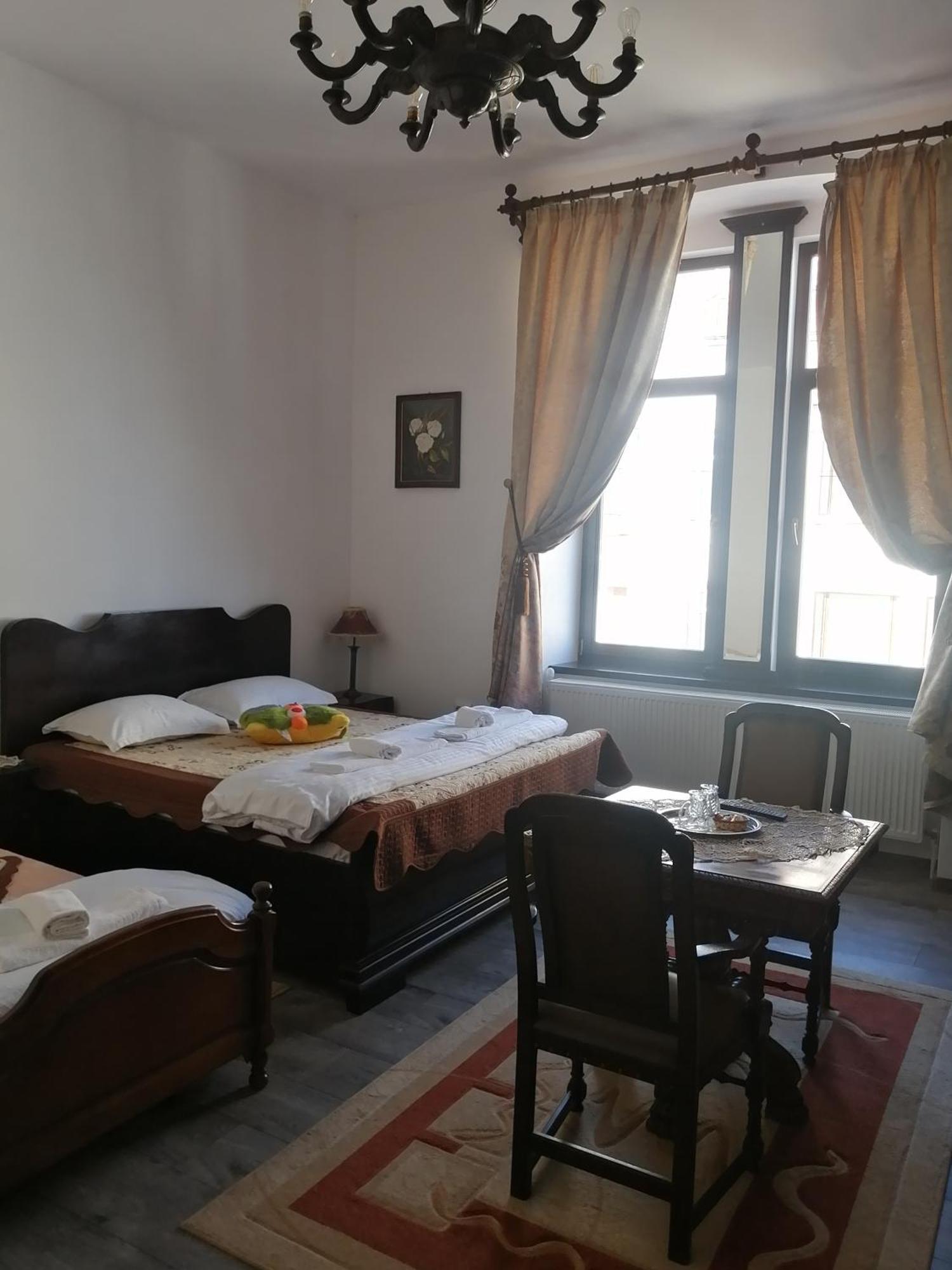 Casa Continentelor Hotel Campulung Ngoại thất bức ảnh