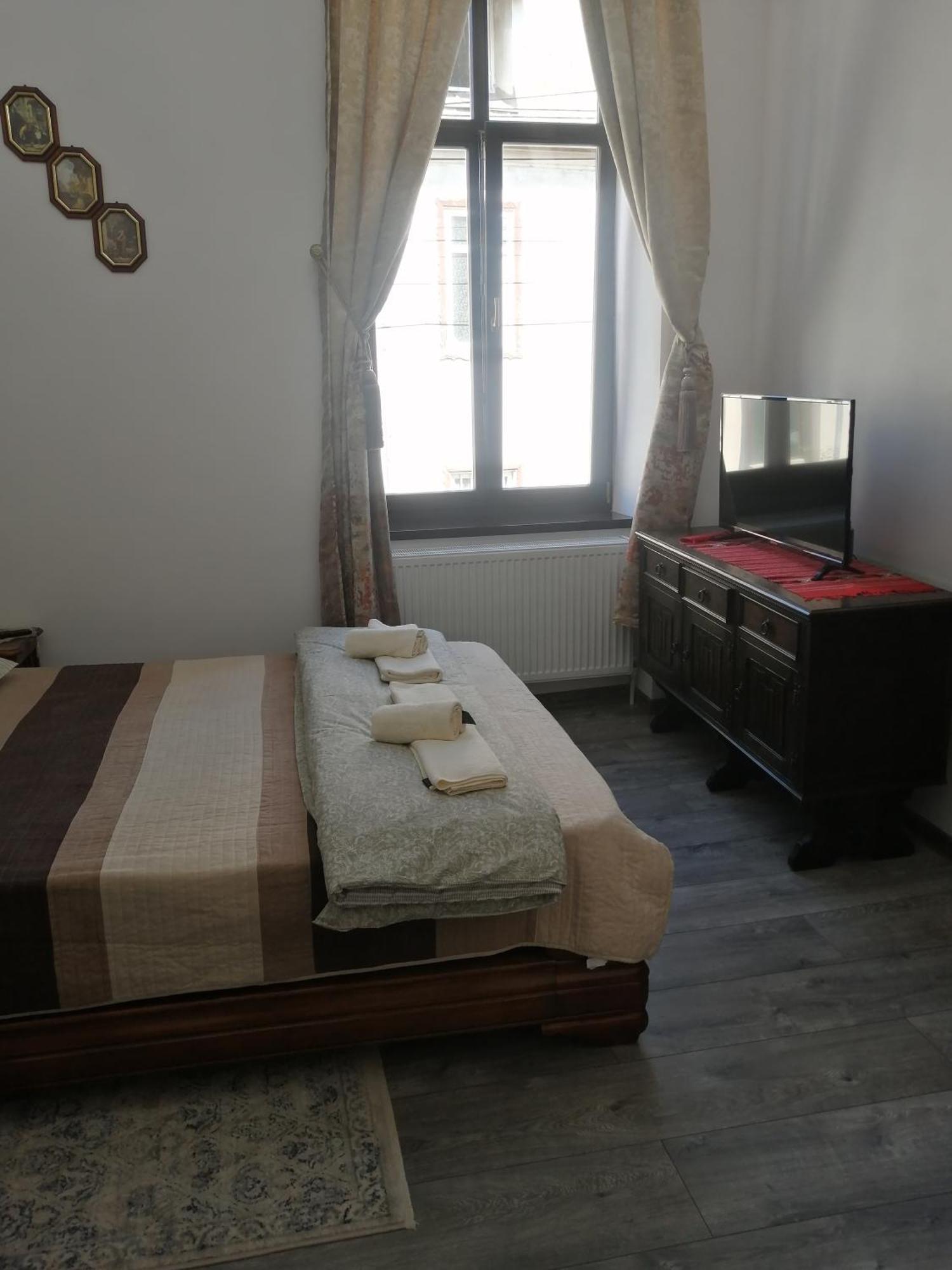 Casa Continentelor Hotel Campulung Ngoại thất bức ảnh