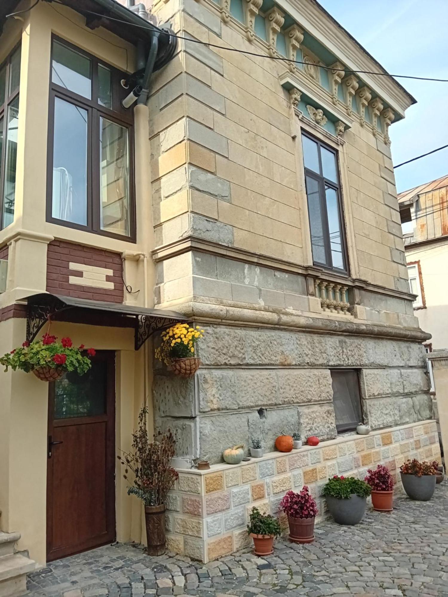 Casa Continentelor Hotel Campulung Ngoại thất bức ảnh